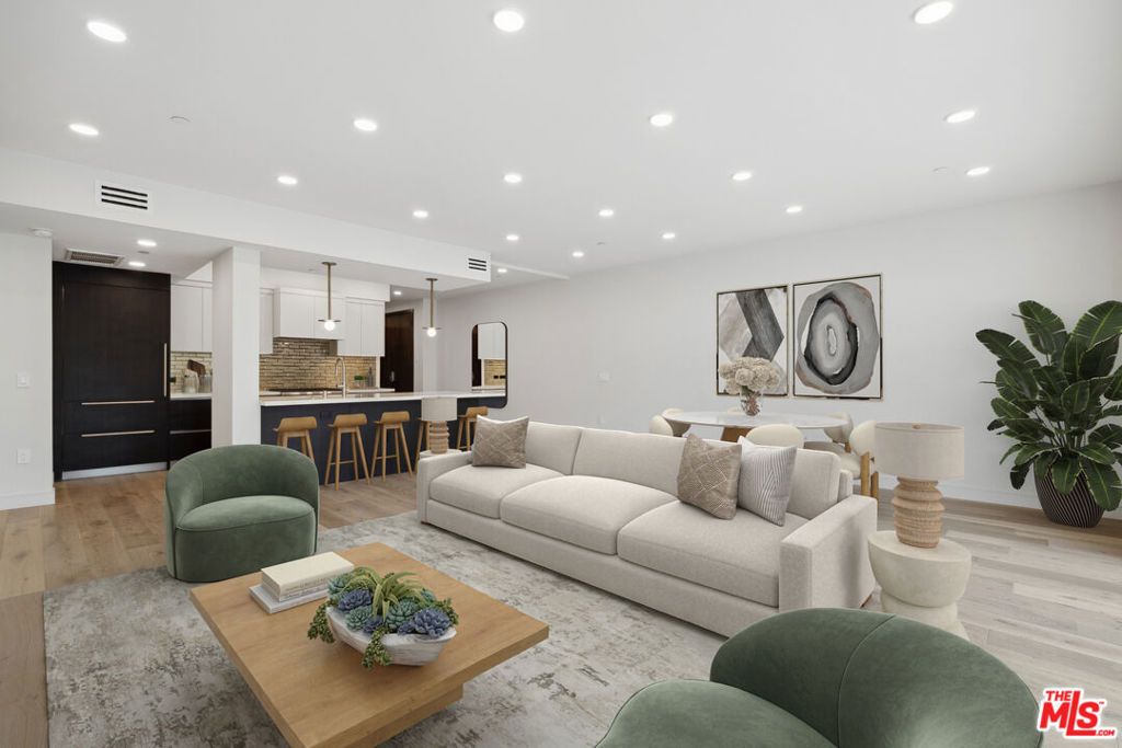 Photo of 505 S Barrington Avenue #109, Los Angeles, CA 90049 (MLS # 25520173)