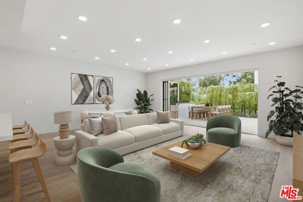 Photo of 505 S Barrington Avenue #109, Los Angeles, CA 90049 (MLS # 25520173)