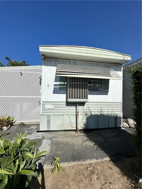 11825 Washington Blvd Unit 9, Whittier, CA 90606 - MLS#: DW25233017