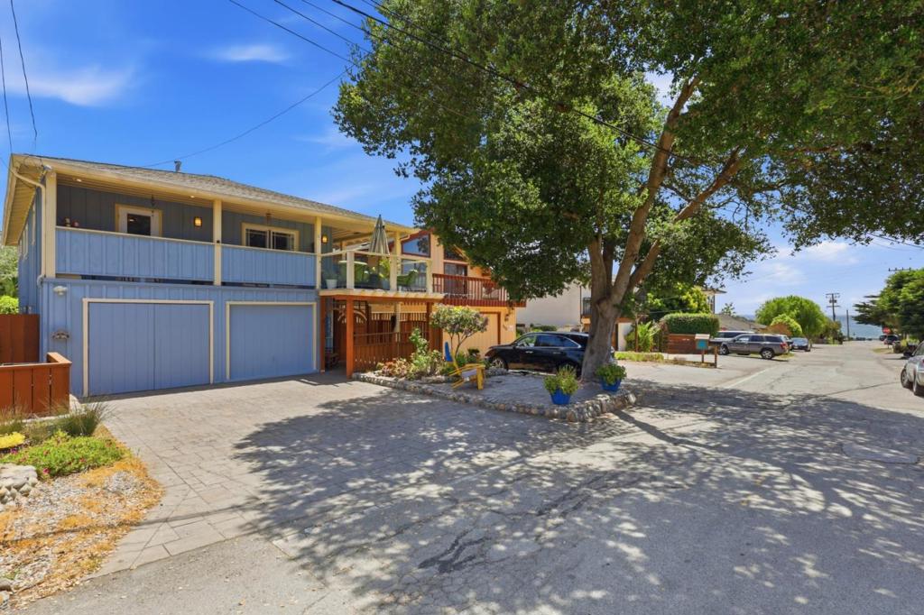240 20th Avenue, Santa Cruz CA 95062