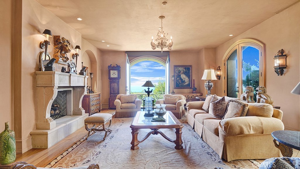 Ritz Cove (RC) - Residential