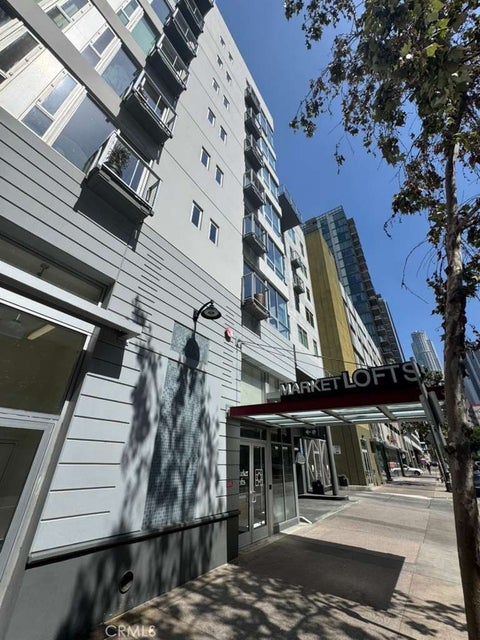 Photo of 645 W 9th ST #425, Los Angeles, CA 90015 (MLS # TR26182282)