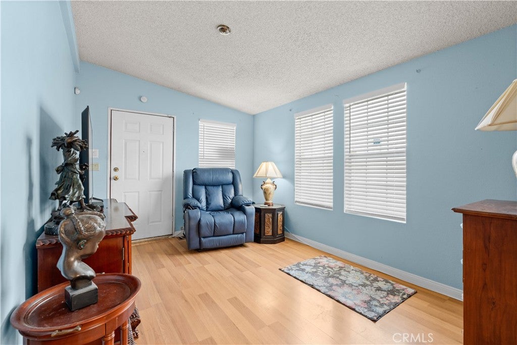 25293 Redlands 21
