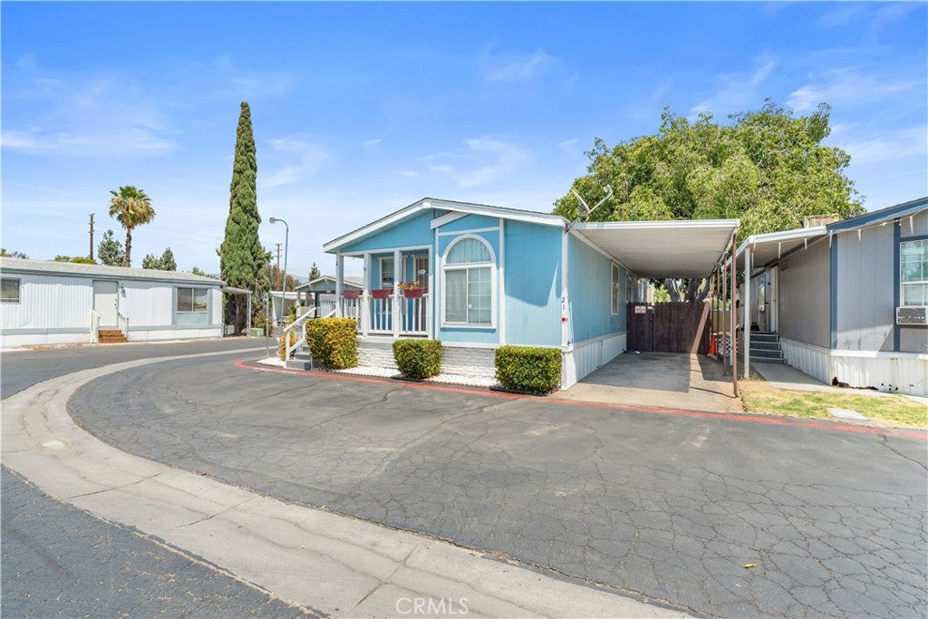 25293 Redlands 21