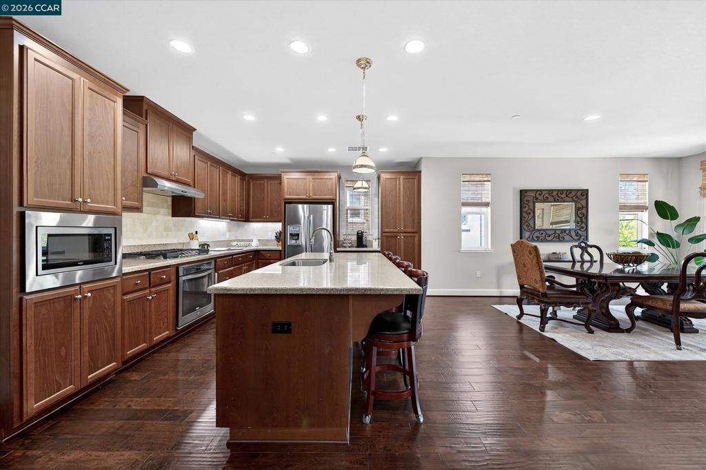 3273 Central Pkwy