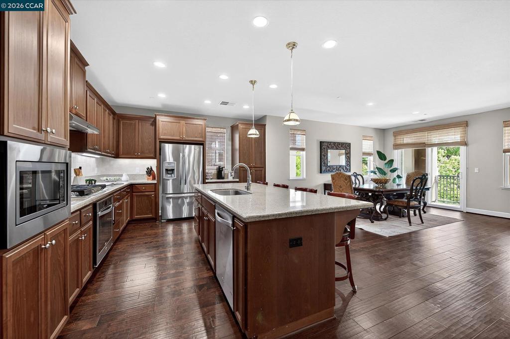 3273 Central Pkwy