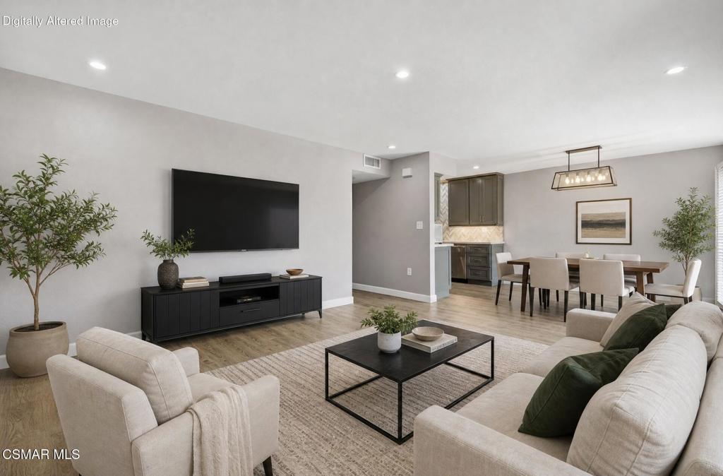 150 E Los Angeles Avenue 308