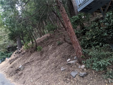 Photo of 0 Wildwood, Crestline, CA 92325 (MLS # CV26085951)