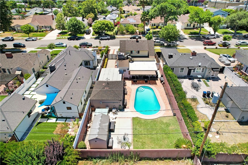 124 S Beachwood Drive