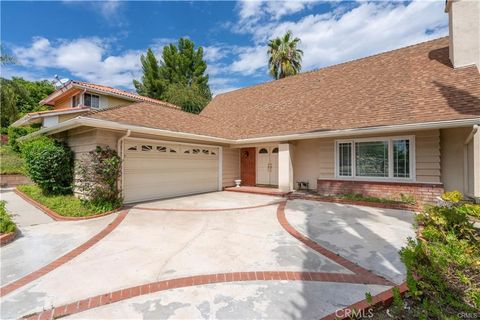 Photo of 11300 Yolanda Avenue, Porter Ranch, CA 91326 (MLS # SR25281147)
