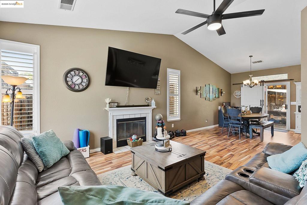 VINTAGE PARKWAY - Residential