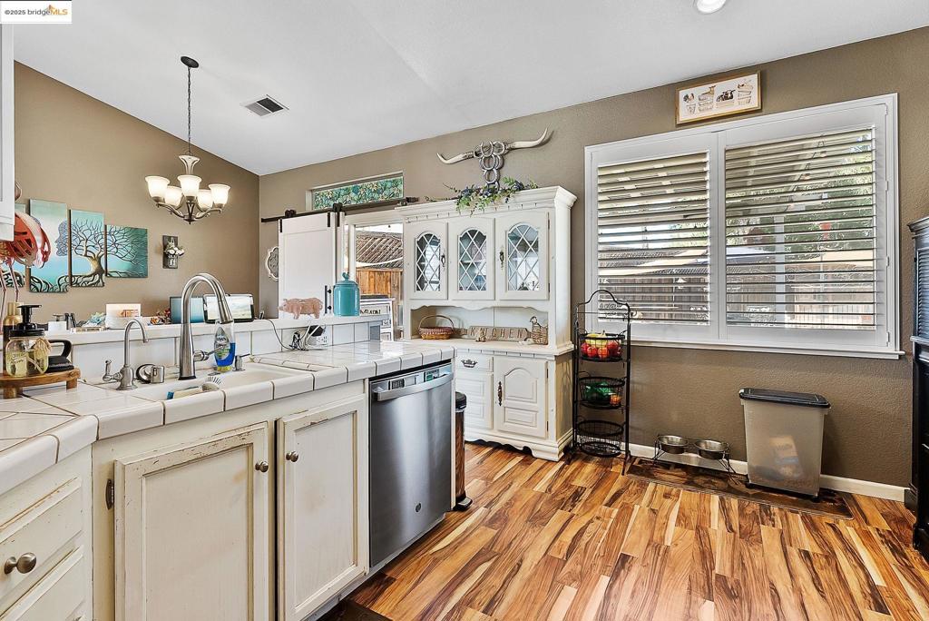 VINTAGE PARKWAY - Residential