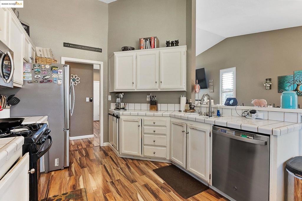 VINTAGE PARKWAY - Residential