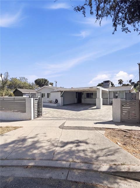 Photo of 11863 Phillippi Avenue, Pacoima, CA 91331 (MLS # SR26160092)