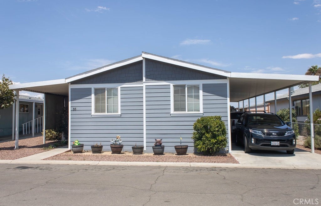 9161 Santa Fe E Avenue 35