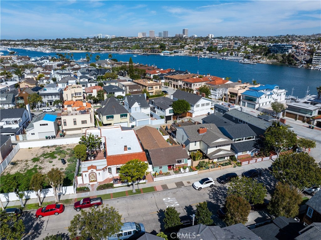 2156 E Ocean