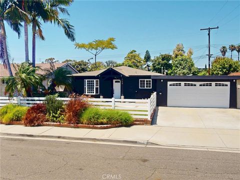 Photo of 766 Hudson AVE, Costa Mesa, CA 92626 (MLS # OC26148707)