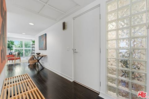 Photo of 1927 Glendon Avenue #202, Los Angeles, CA 90025 (MLS # 26660187)