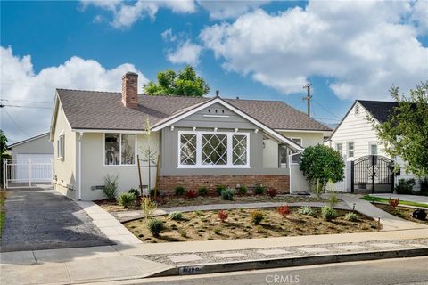 Photo of 806 Burchett St, Glendale, CA 91202 (MLS # GD25280445)