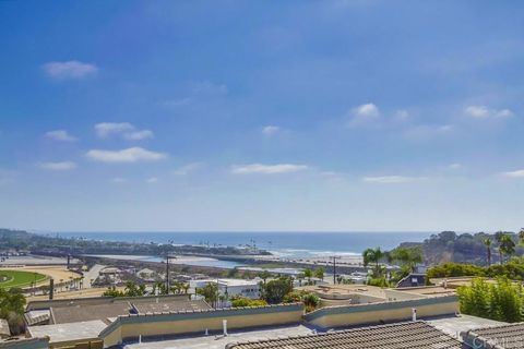 Photo of 823 Sea Turf Circle, Solana Beach, CA 92075 (MLS # NDP2603919)