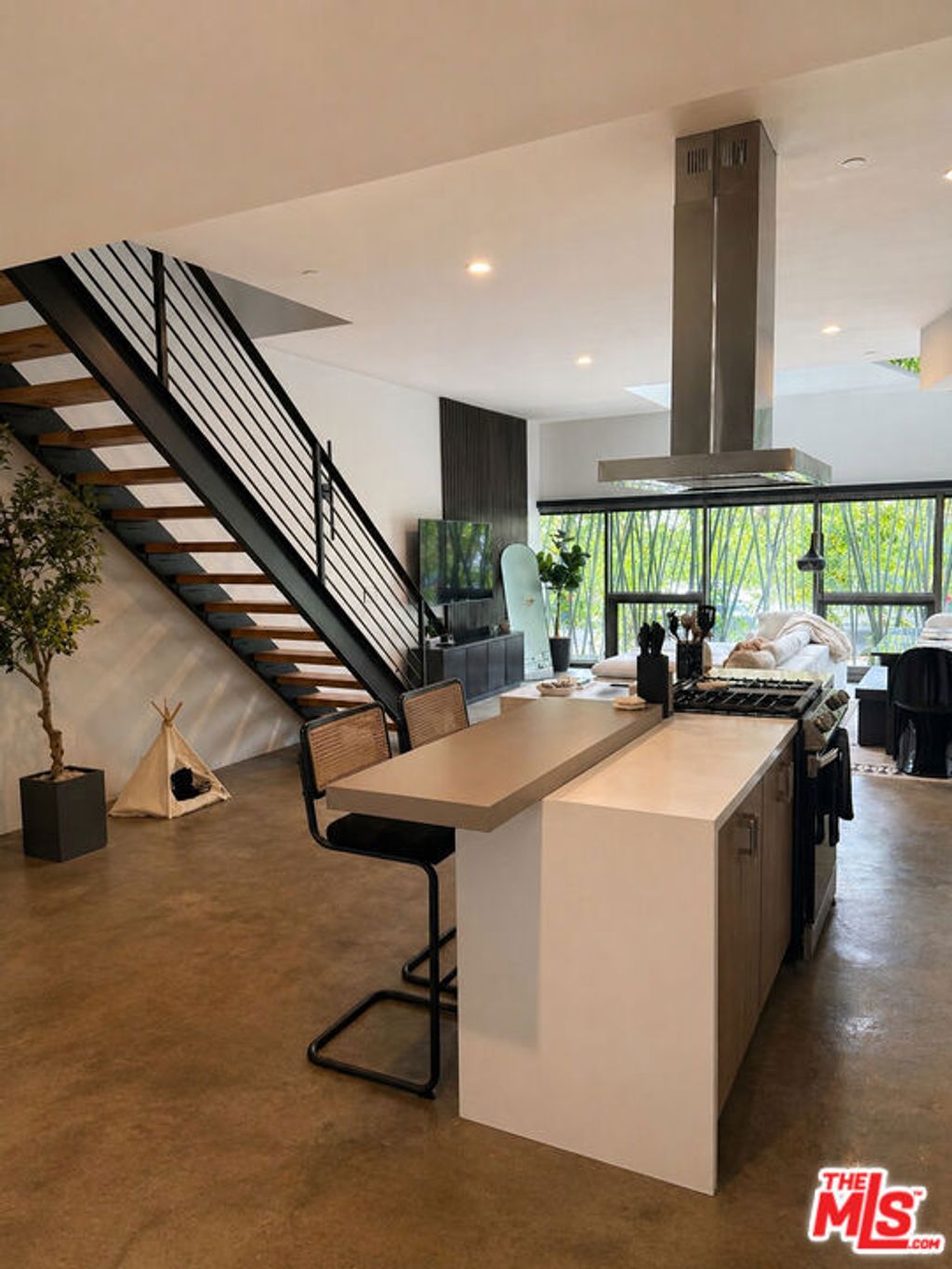 Photo of 803 Wilcox Avenue #2, Los Angeles, CA 90038 (MLS # 26814049)