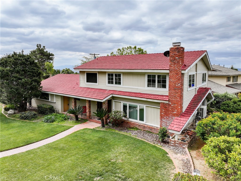 2446 Euclid Crescent E