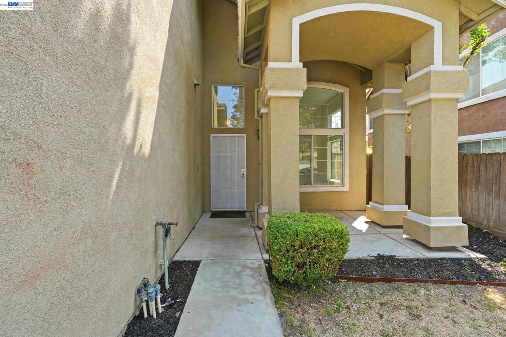 3276 Konig Ct