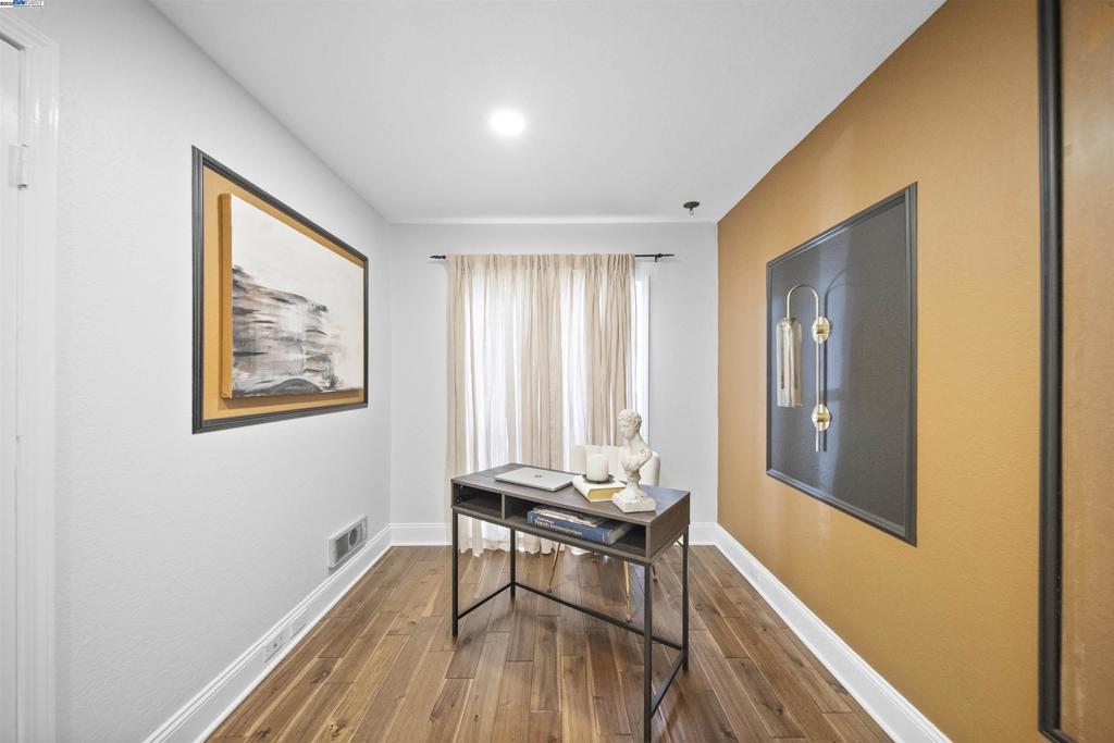 GREENWOOD CONDOS - Residential