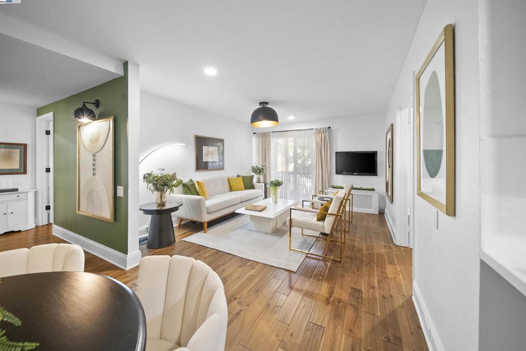 GREENWOOD CONDOS - Residential