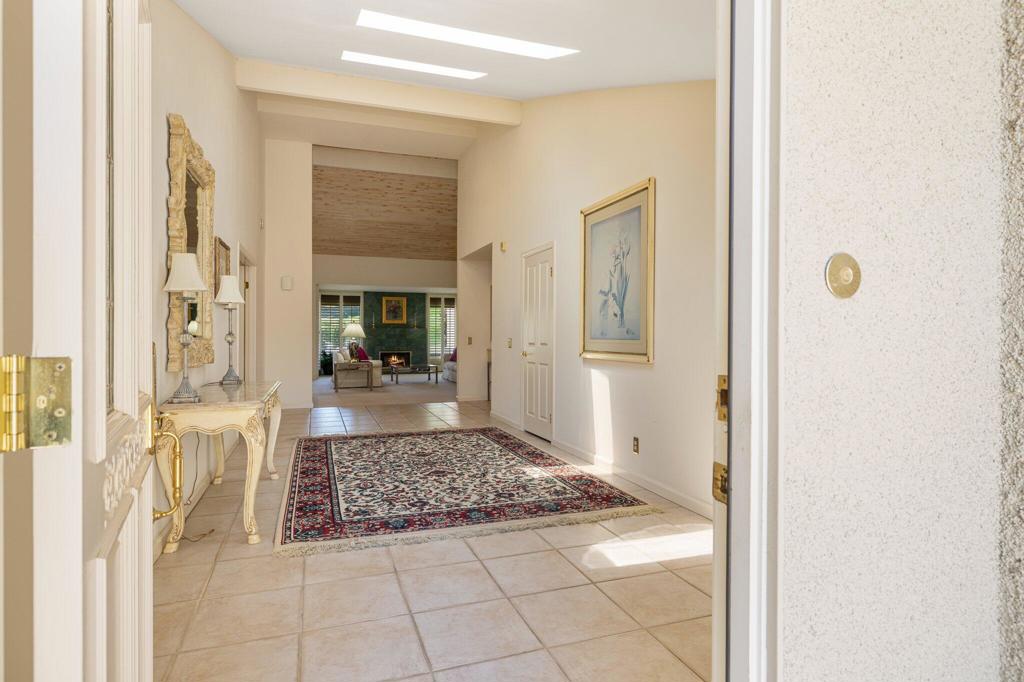 73207 Ribbonwood Court