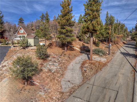 Photo of 1115 Fawnskin Drive, Fawnskin, CA 92333 (MLS # IG25270054)