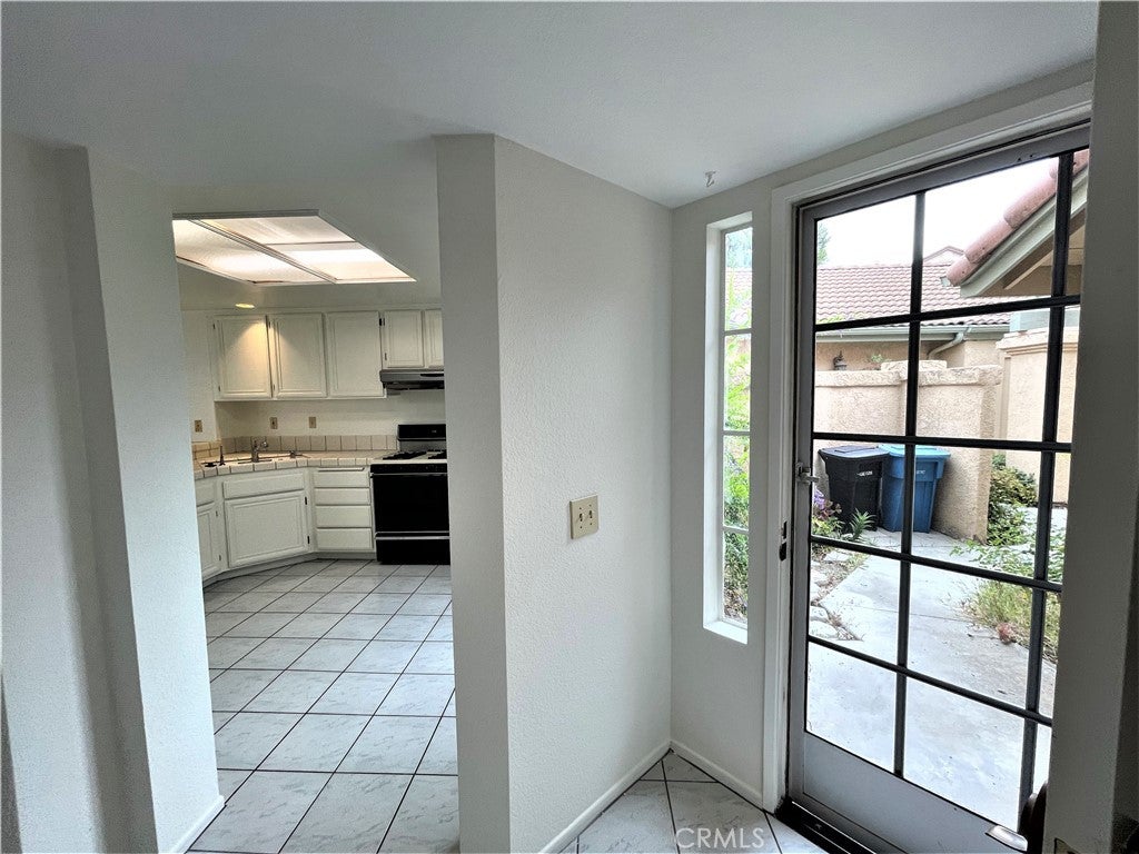 27385 Paseo La Serna