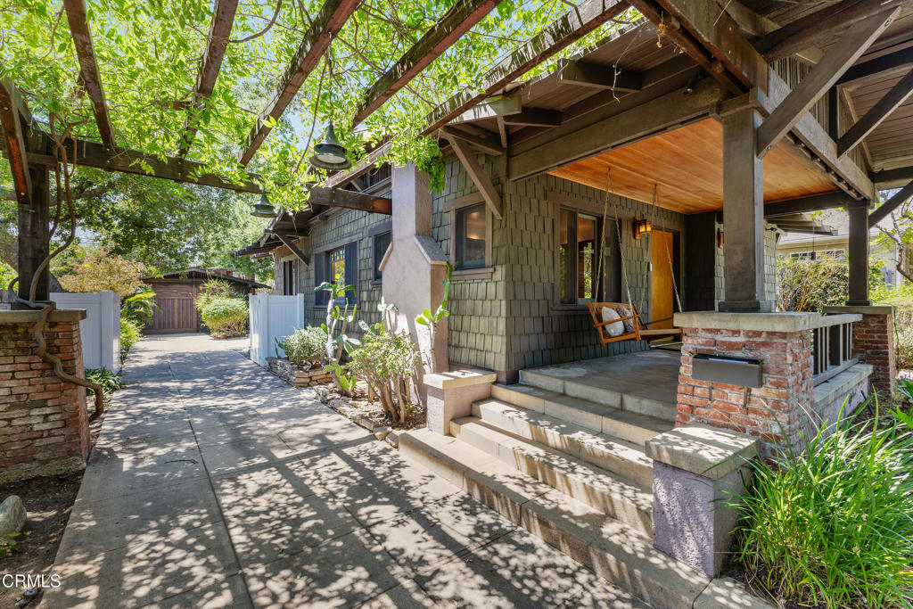 1229 N Sierra Bonita Avenue