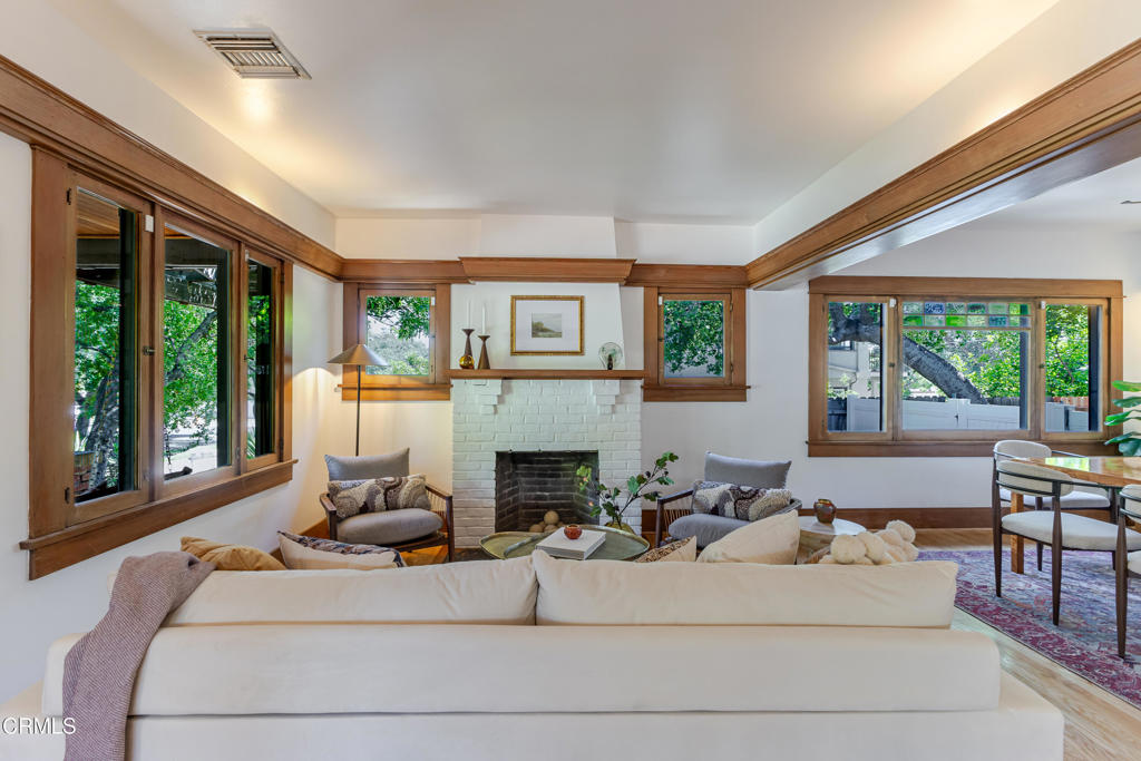 1229 N Sierra Bonita Avenue