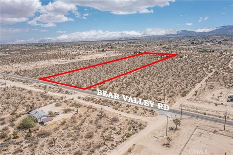 Photo of 0 Bear Valley Road, Pinon Hills, CA 92372 (MLS # HD25097264)