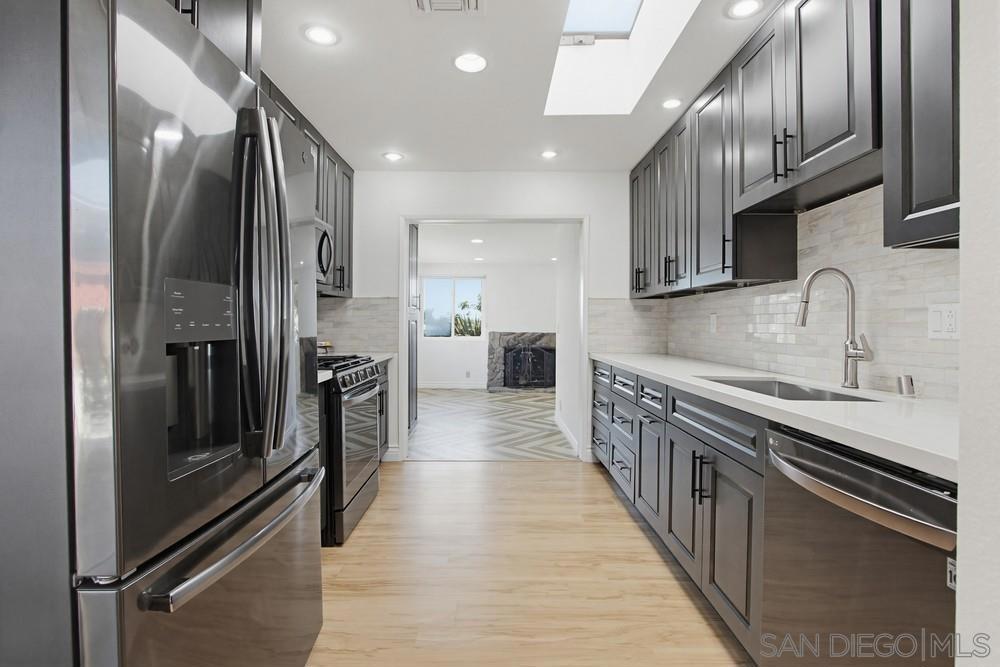 Properties 4 4231 Thomas St