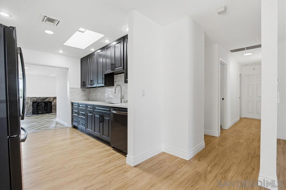 Properties 3 4231 Thomas St