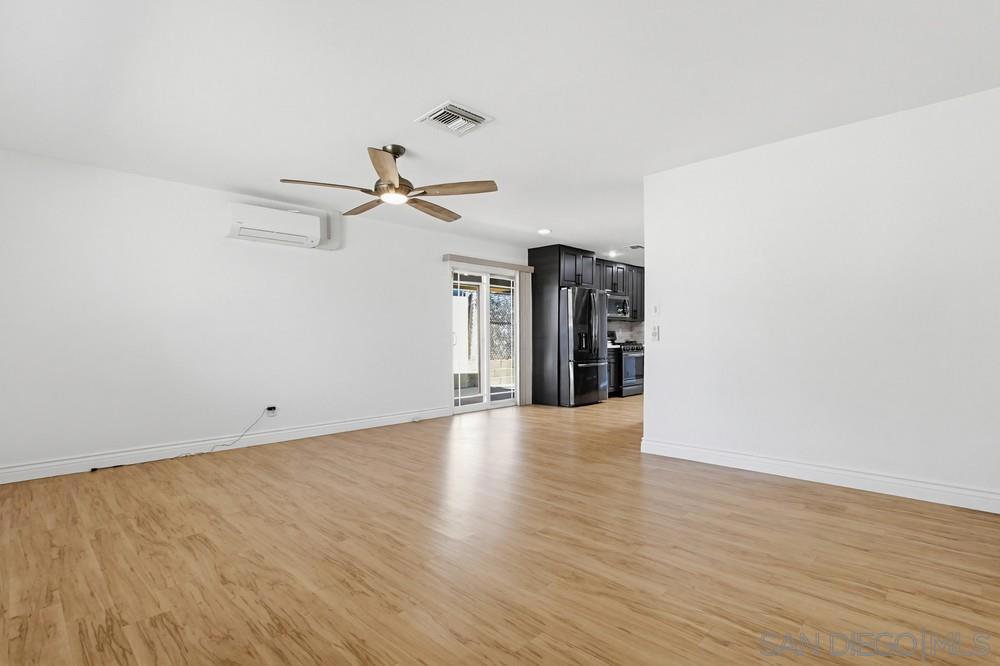 Properties 2 4231 Thomas St