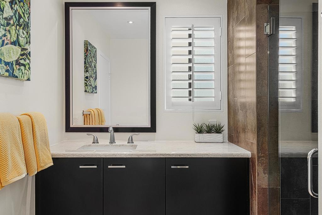 Canyon South 5 - Via Isla - Residential