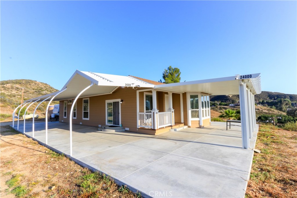 24000 Oak Circle Drive