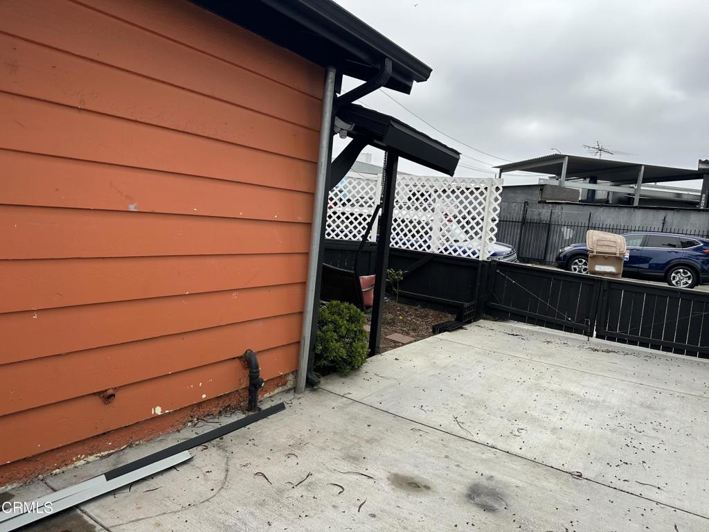 2422 Alameda Avenue