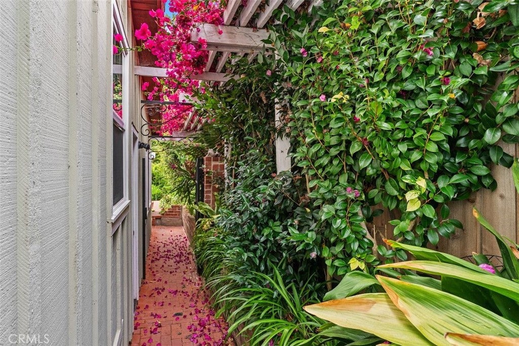 340 Moss, Laguna Beach CA 92651 - Photo 20