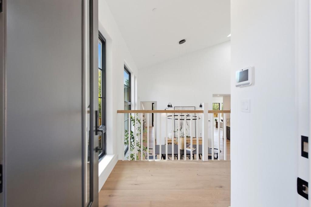 875 Vista Drive