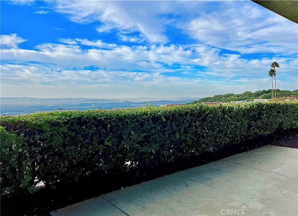 882 W Highpoint Drive