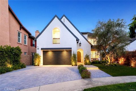 32 Bargemon Newport Coast CA 92657