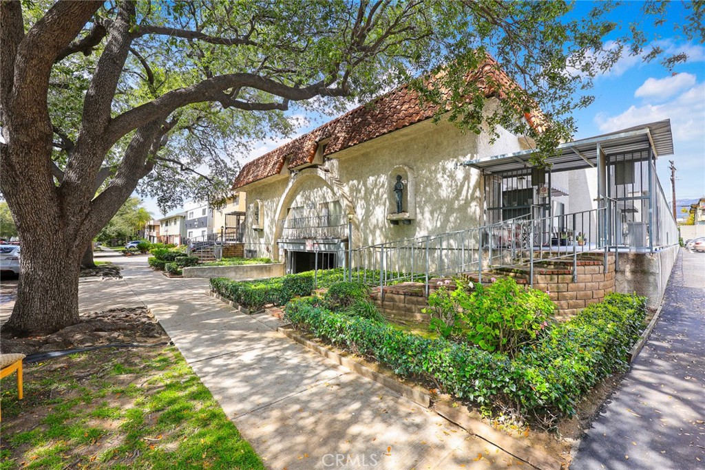 Properties 1 333 Riverdale