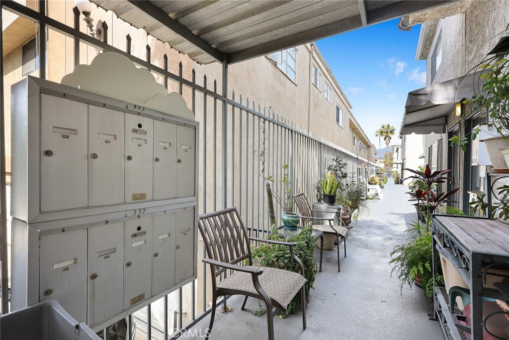 Properties 4 333 Riverdale