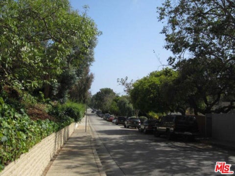Photo of 851 Haverford Avenue, Pacific Palisades, CA 90272 (MLS # 26104646)