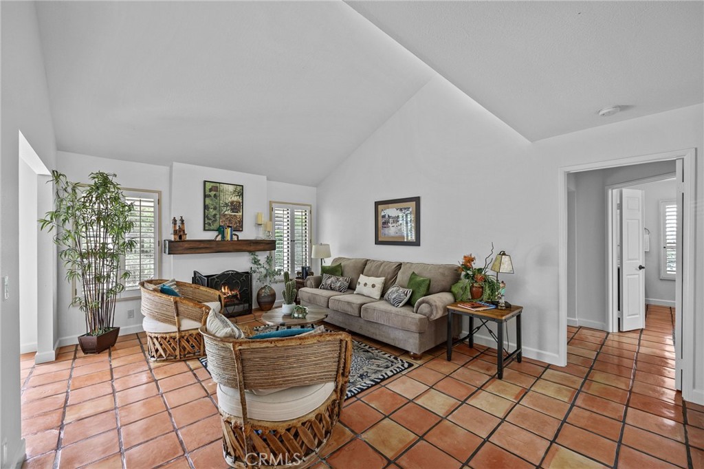 28406 Buena Vista