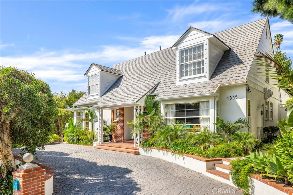 1335 Londonderry Place